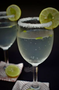 FRESH LIME SODA WATER