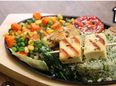SIZZLING PANEER WITH ASSORTED VEGETABLES