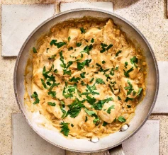 CHICKEN STROGANOFF