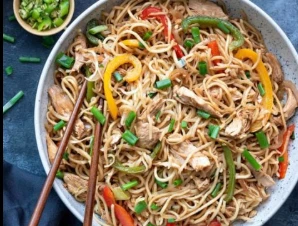 HAKKA NOODLES