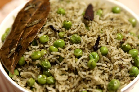 CHOICE OF PULAO (SUBZ/ GREEN PEAS/JEERA)