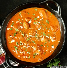 BUTTER CHICKEN (OVEN ROASTED CHICKEN COOKED IN GREEN CARDAMOM FLAVORED CASHEW NUT TAMATO GRAVY)